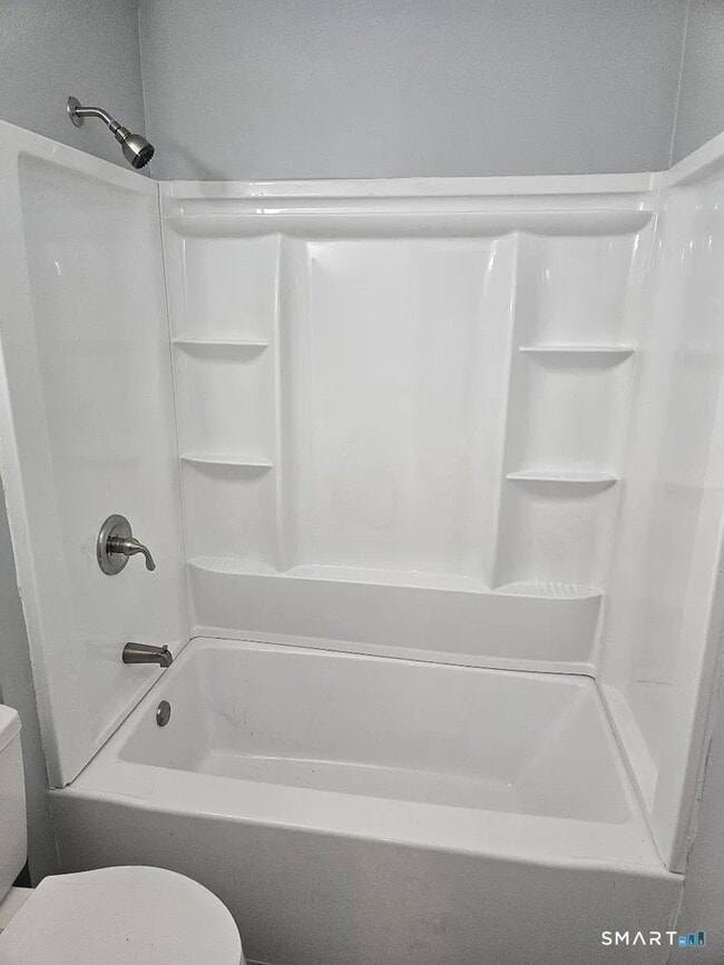 Building Photo - 88 Walnut St