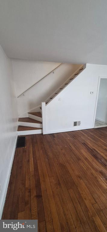 Building Photo - 511 Seagull Ave