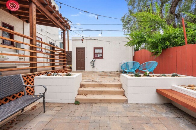 Building Photo - Historic Charm Meets Modern Living – Stunning 5 Bedroom Home on Iconic Myrtle Avenue