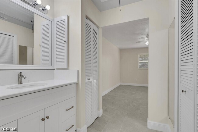 Building Photo - 1626 Orchid Blvd