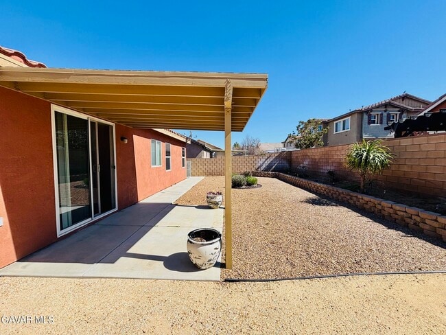 Building Photo - 5806 W Ave K-3