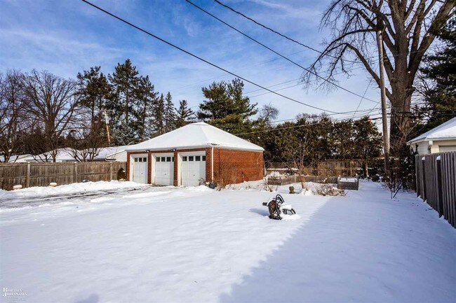 Building Photo - 580 Neff Rd