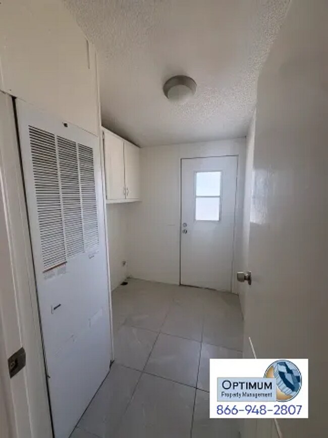 Building Photo - Fully Remodeled 3BD/2BA Home on Spacious Lot