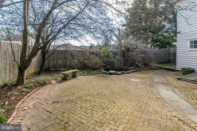 Building Photo - 45 York St