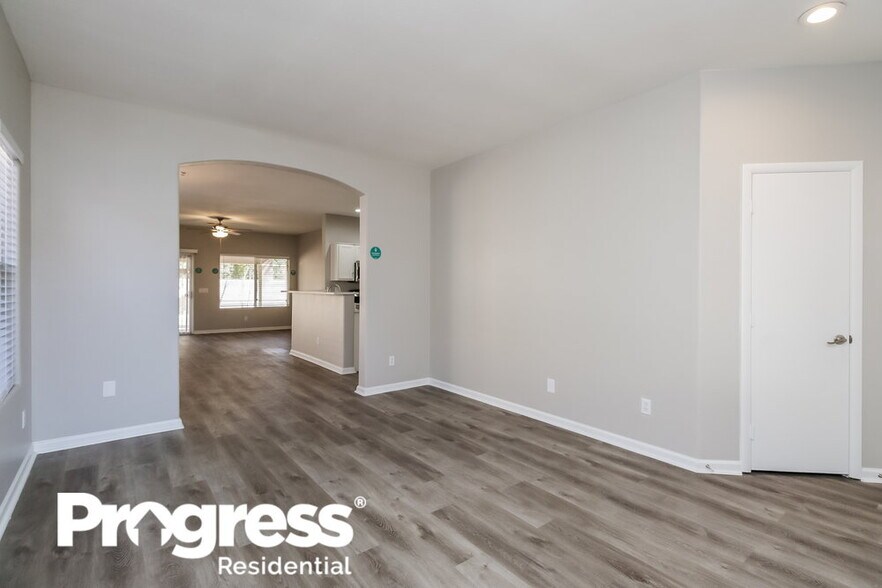 Building Photo - 763 N Surfside Dr