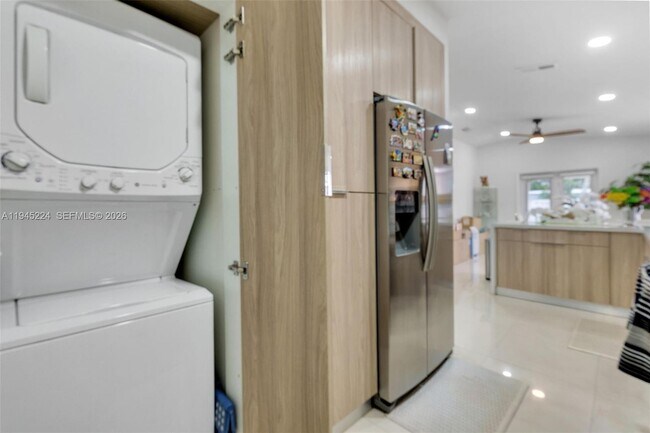 Building Photo - 3172 W 79th Pl