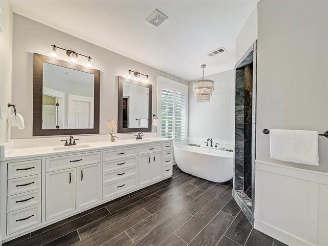 Building Photo - 520 Layton Dr