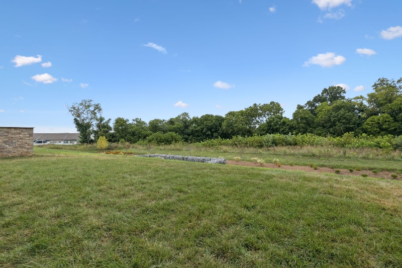 Building Photo - 171 Primrose Ln