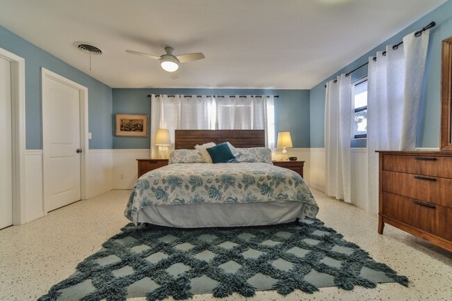 Building Photo - Vacation Rental Amazing Pet Friendly 3 Bed House with a Heated Pool