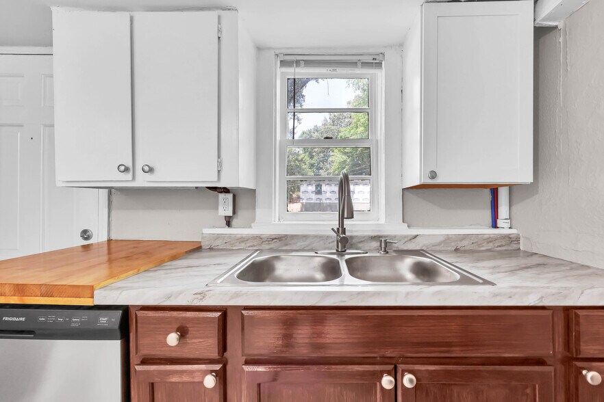 Building Photo - 1 Proctor Dr