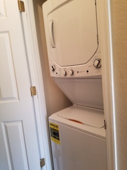 Building Photo - 9212 E Arbor Cir