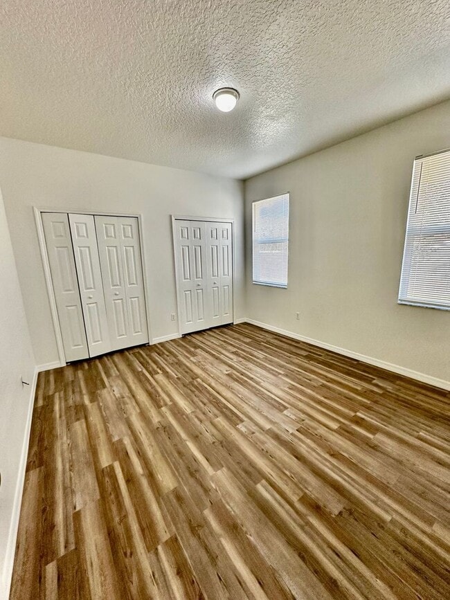 Building Photo - *Move In Ready* Bright & Spacious 3BR/2BA Home with Open Layout & Huge Backyard in Orlando