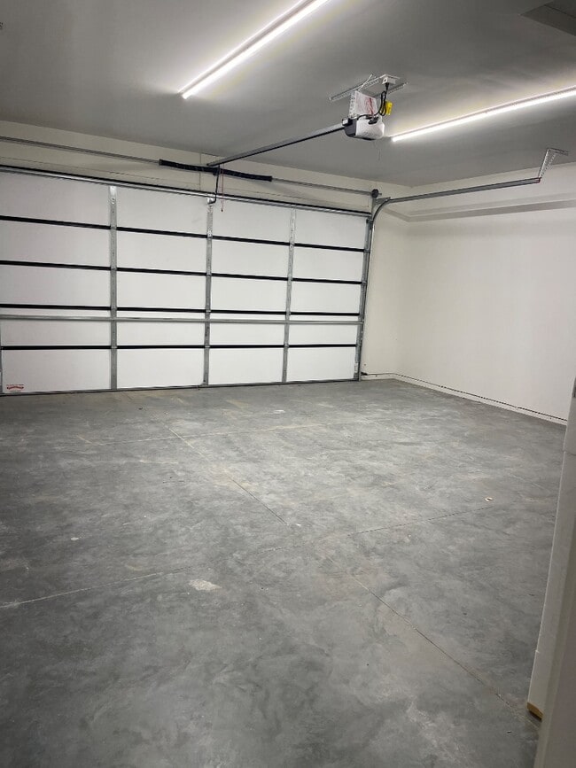 Building Photo - 2011 18th St