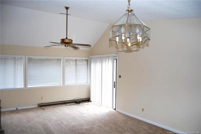 Building Photo - 122 Mallard Cove