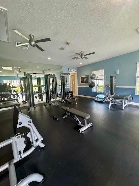 Building Photo - 140 SW 117th Ave