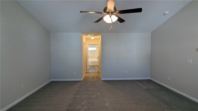 Building Photo - 249 Carvel Trl