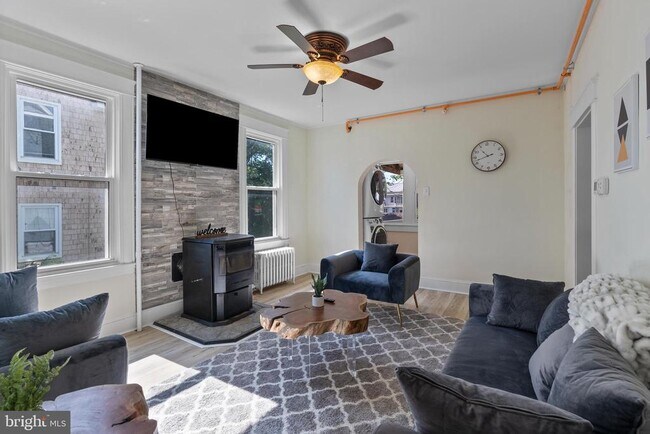 Building Photo - 3401 White Ave