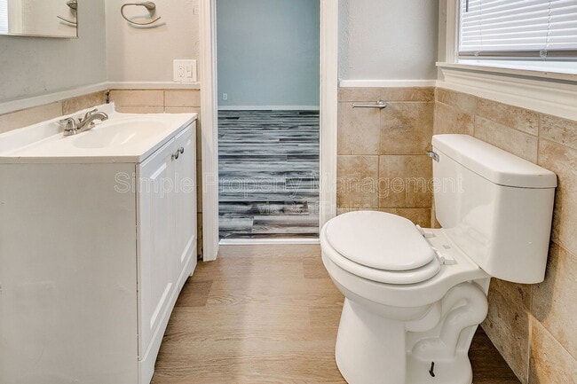 Building Photo - 820 NE 81st St