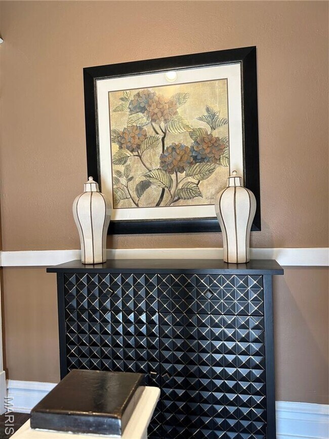 Building Photo - 6607 Clayton Rd