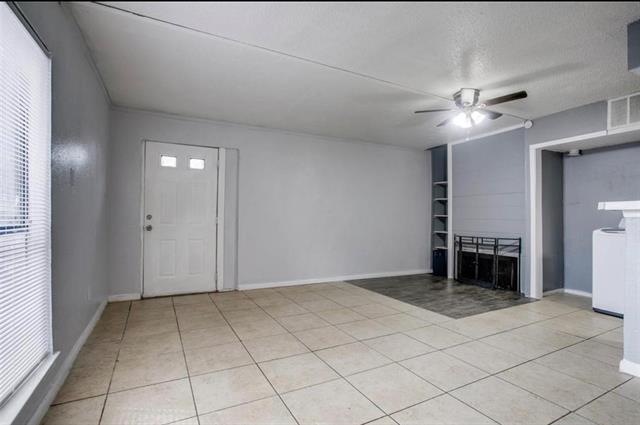 Building Photo - 7152 Fair Oaks Ave