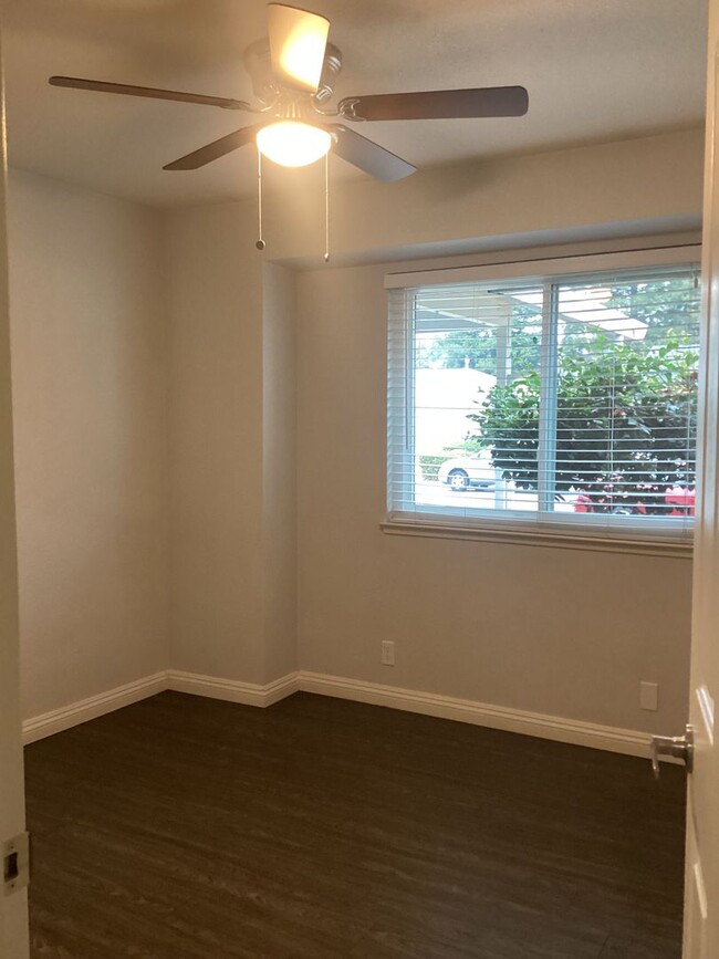 Building Photo - Three Bedroom Home Available Near the Chic...