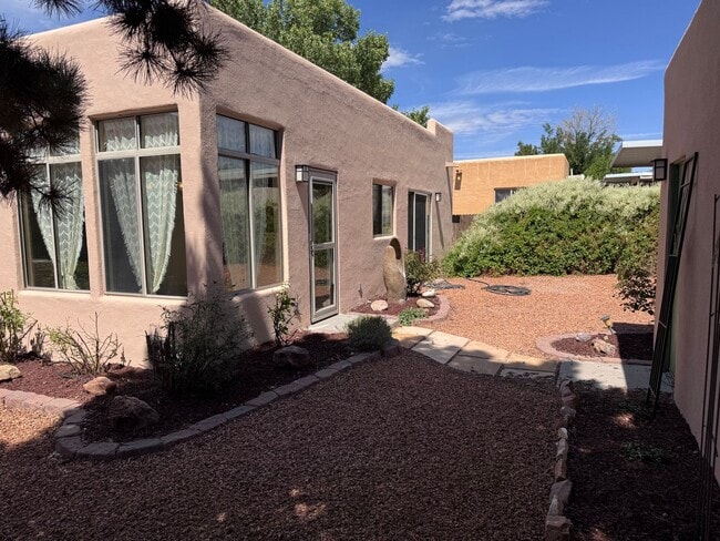 Building Photo - 3977 Los Milagros Ave