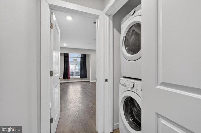 Building Photo - 1447 N 8th St