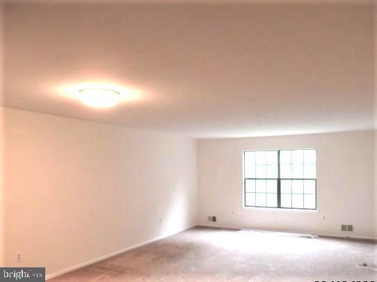 Building Photo - 19 Barclay Ct