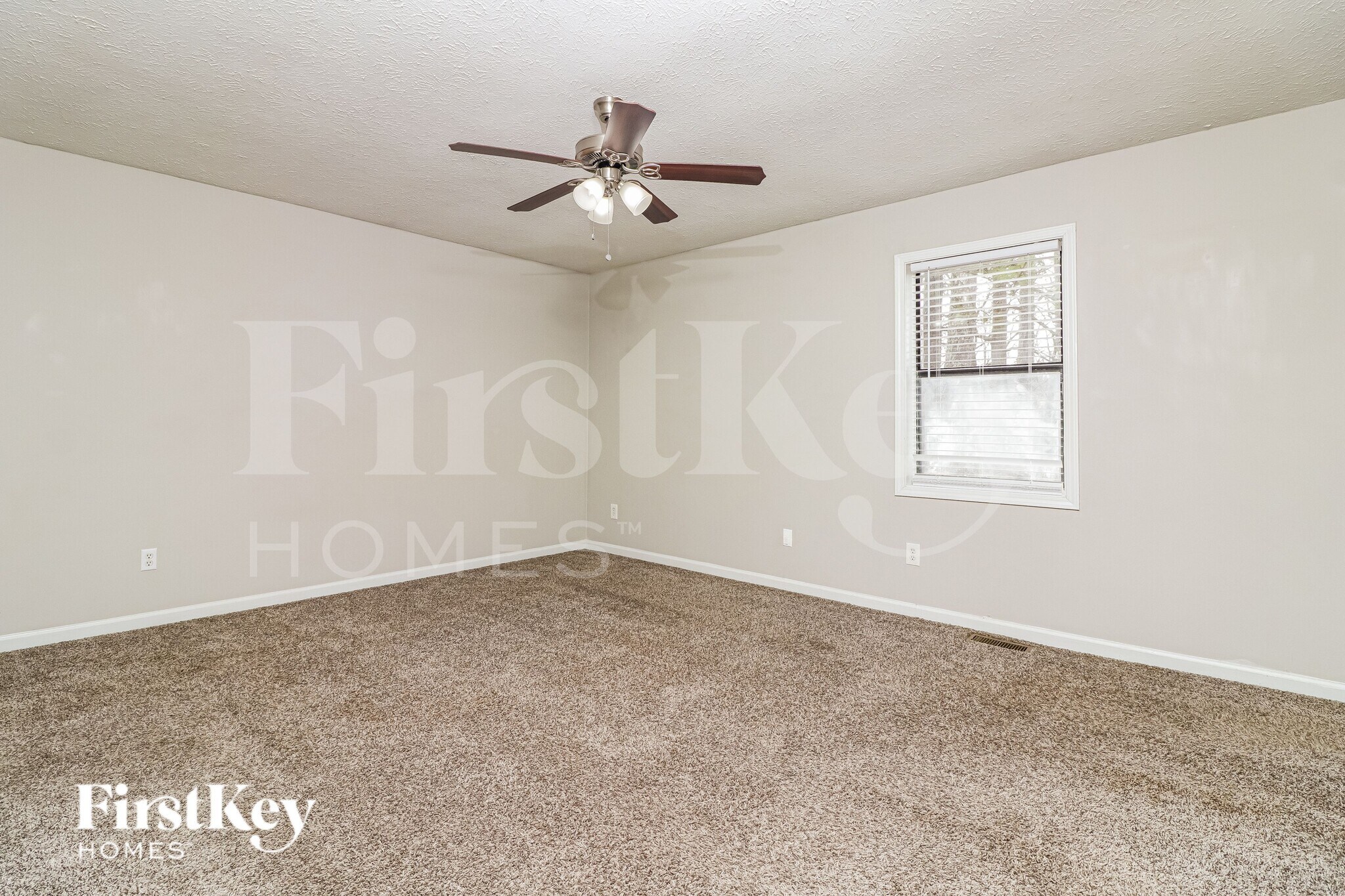 Building Photo - 1006 Hicksmil Ct SW