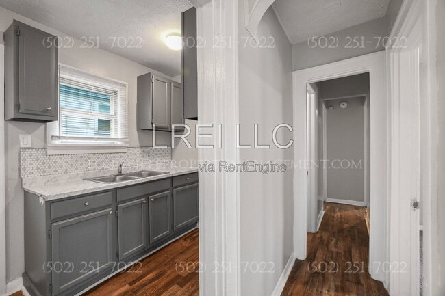Building Photo - 343 N 42nd St