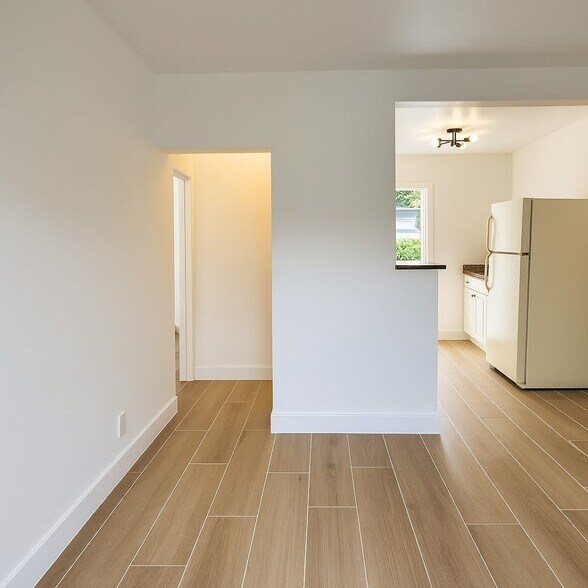 Building Photo - 1600 Center St