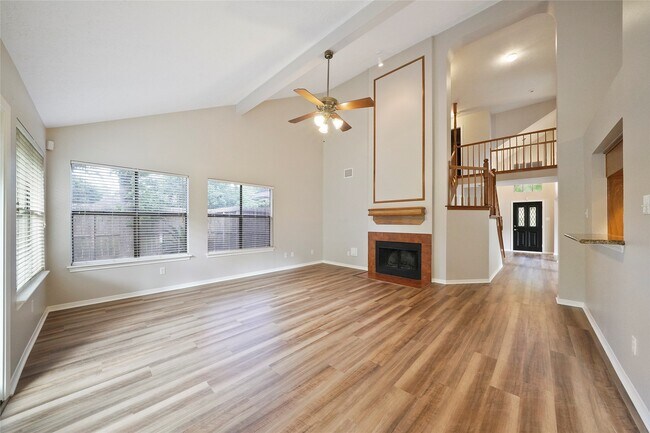 Building Photo - 2402 Brookdale Dr
