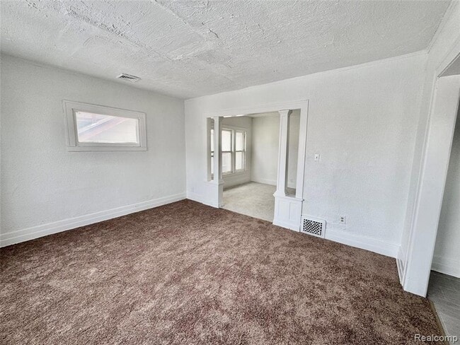 Building Photo - 4013 Beniteau St