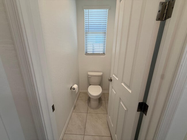 Building Photo - 15744 W Jefferson St