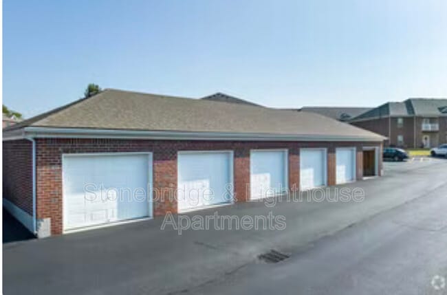 Building Photo - 201 Stonebench Cir