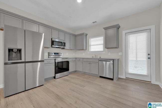 Building Photo - 615 Troubadour Ln