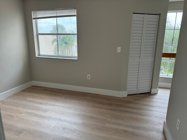 Building Photo - 510 NW 86th Pl