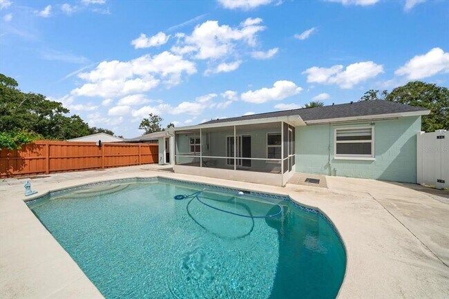Building Photo - 5726 Ridgestone Dr