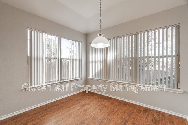 Building Photo - 21519 Rio Comal