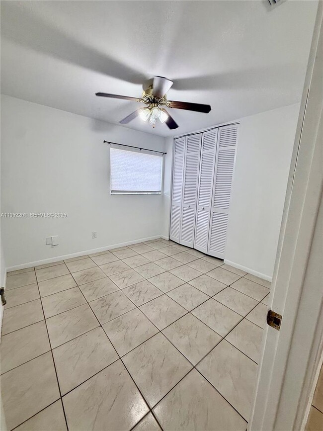 Building Photo - 11041 SW 140th Ave