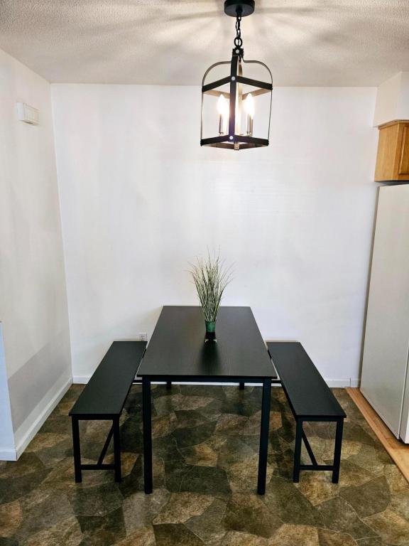 Building Photo - 309 W Washington Ave