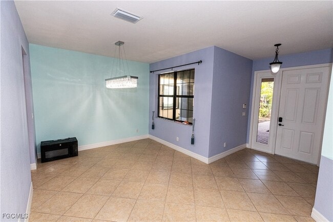 Building Photo - 11660 Meadowrun Cir