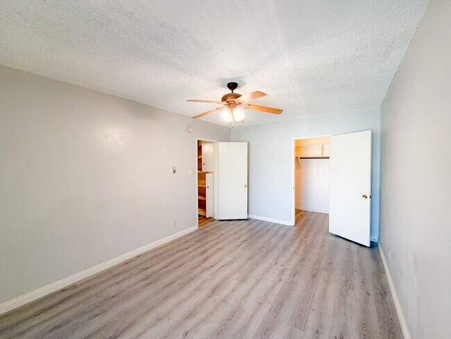 Building Photo - 900 Kincaid Ave