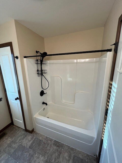 Building Photo - 27 Jaro Wy