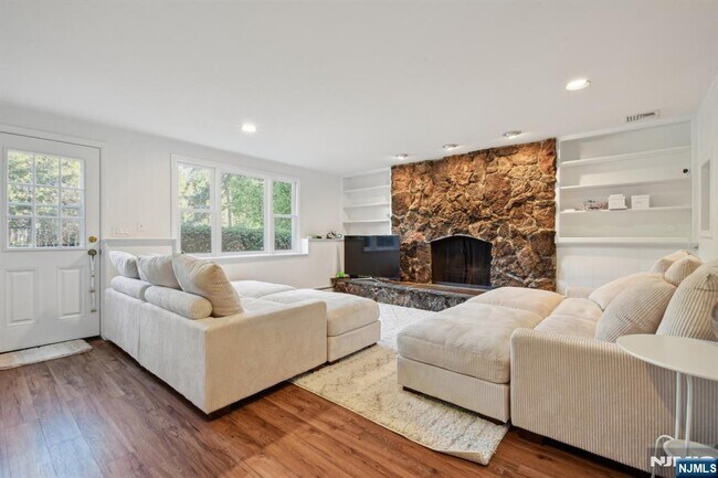 Building Photo - 29 Herold Dr