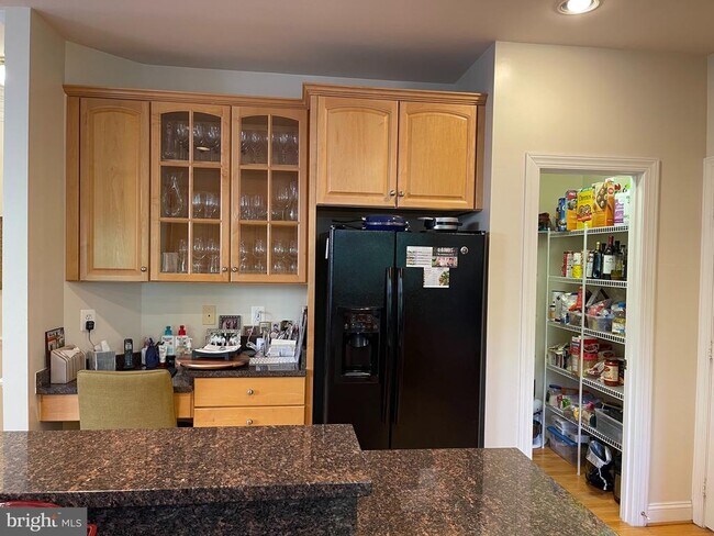 Building Photo - 6915 Bonheim Ct