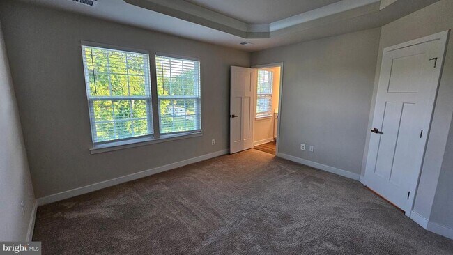 Building Photo - 2055 Rivers Dr