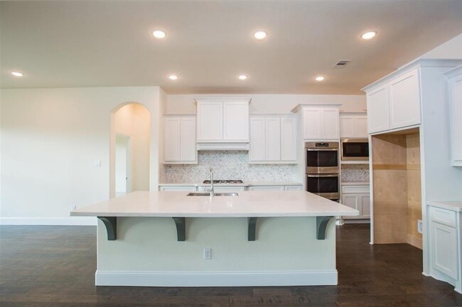 Building Photo - 21119 Bradford Grove Dr
