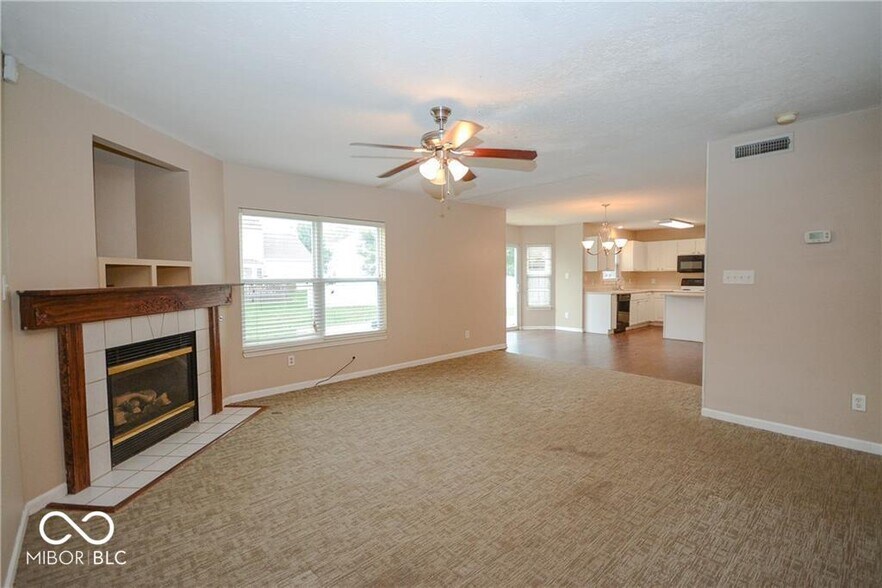 family room - 4327 Mahogany Dr