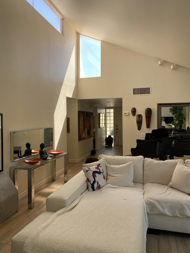 Building Photo - 72760 Mesquite Ct